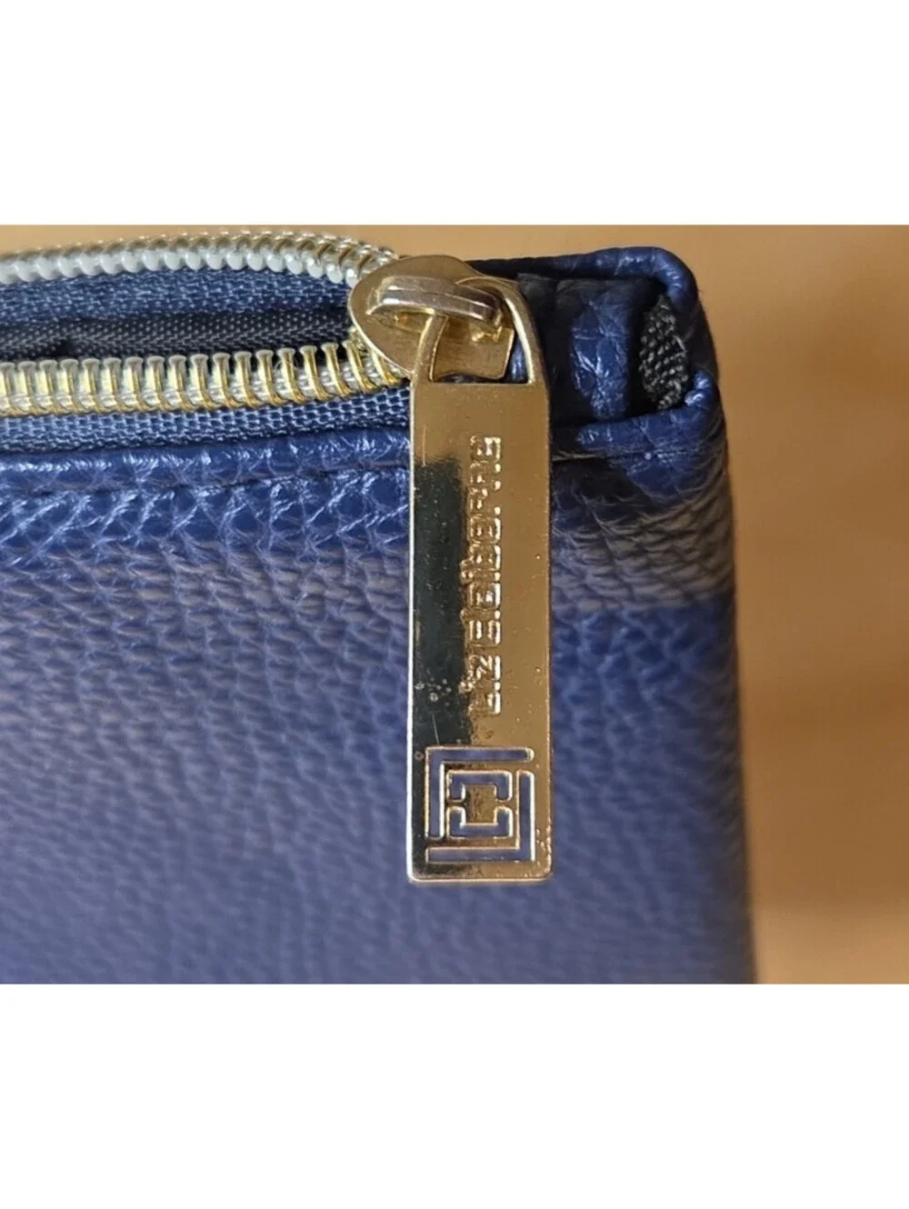 Liz Claiborne Navy Blue Wristlet Wallet Zip Clutch Pebbled Faux Leather